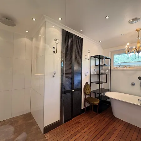 Luxury Close To The Old Town And The Βίλα