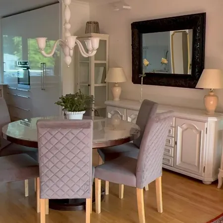 Luxury Close To The Old Town And The Βίλα Ταλίν